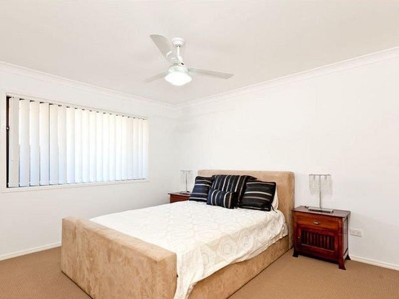 335 Old Cleveland Road East, Birkdale QLD 4159