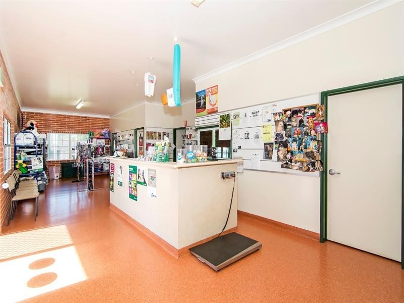 485-487 Tor Street, Newtown QLD 4350