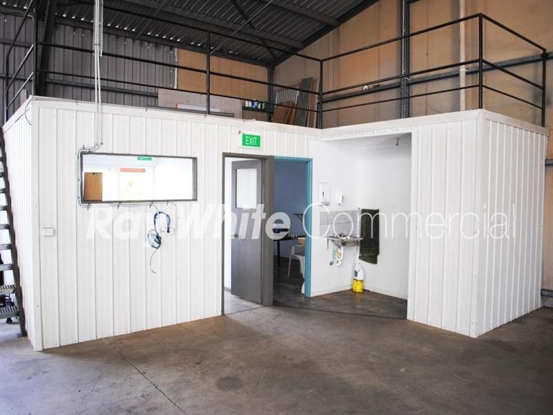 27 Mansell Street, Wilsonton QLD 4350