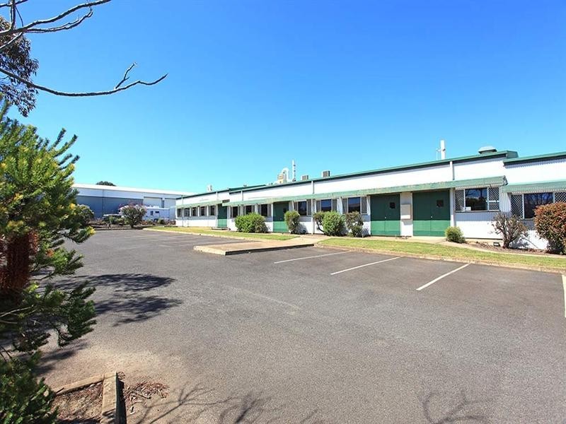 212-214 McDougall Street, Wilsonton QLD 4350