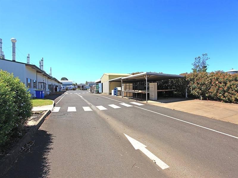 212-214 McDougall Street, Wilsonton QLD 4350