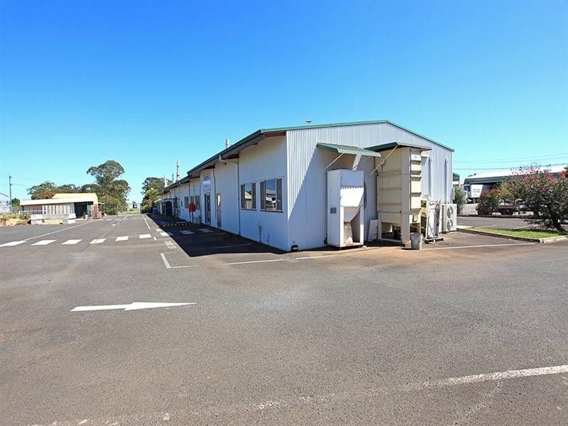 212-214 McDougall Street, Wilsonton QLD 4350