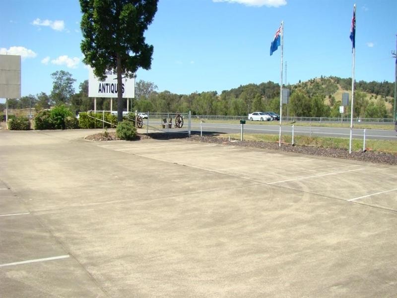 8506 Warrego Highway, Withcott QLD 4352