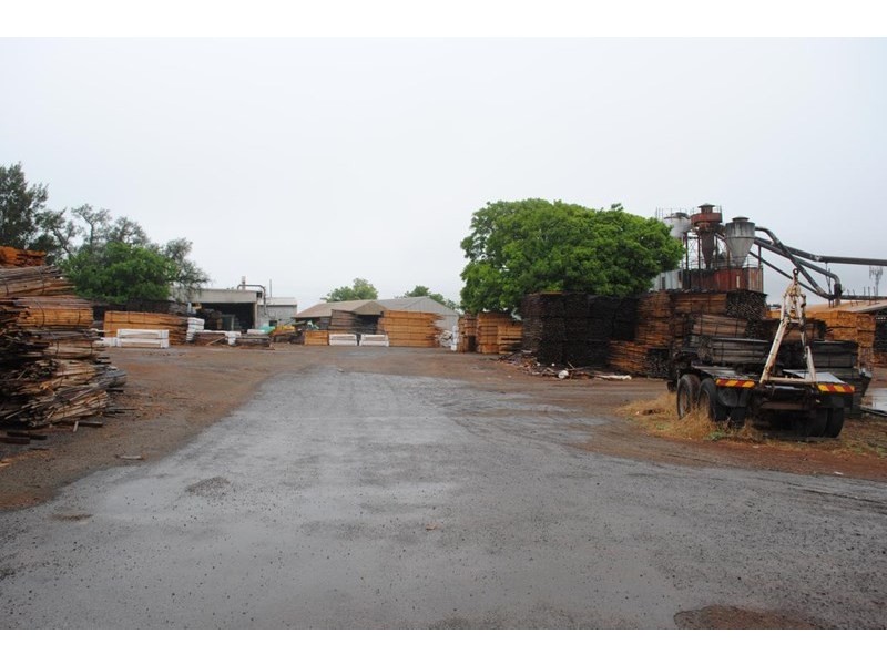 105 North Street, Harlaxton QLD 4350