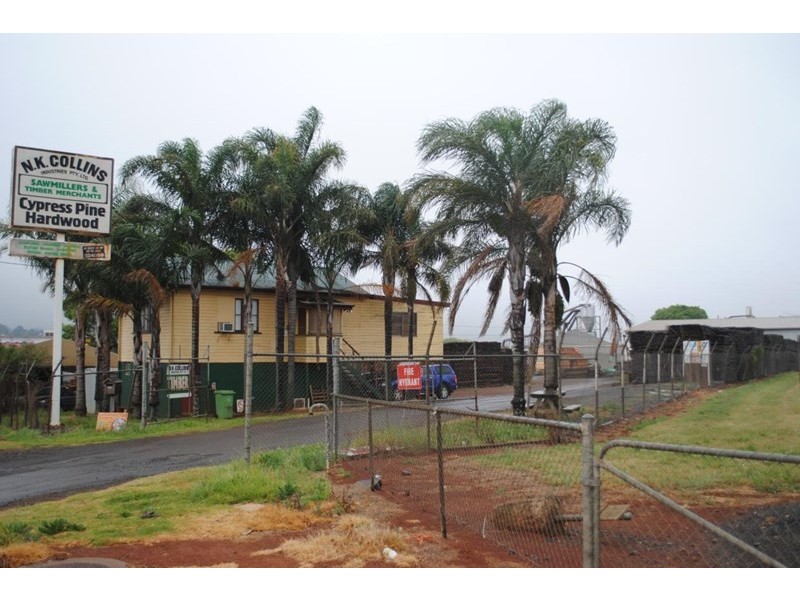 105 North Street, Harlaxton QLD 4350