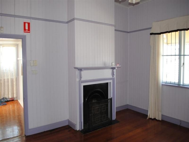 8 Thomas Street, Toowoomba City QLD 4350