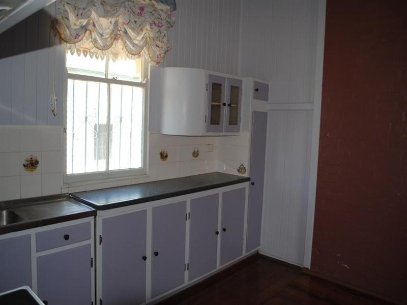 8 Thomas Street, Toowoomba City QLD 4350