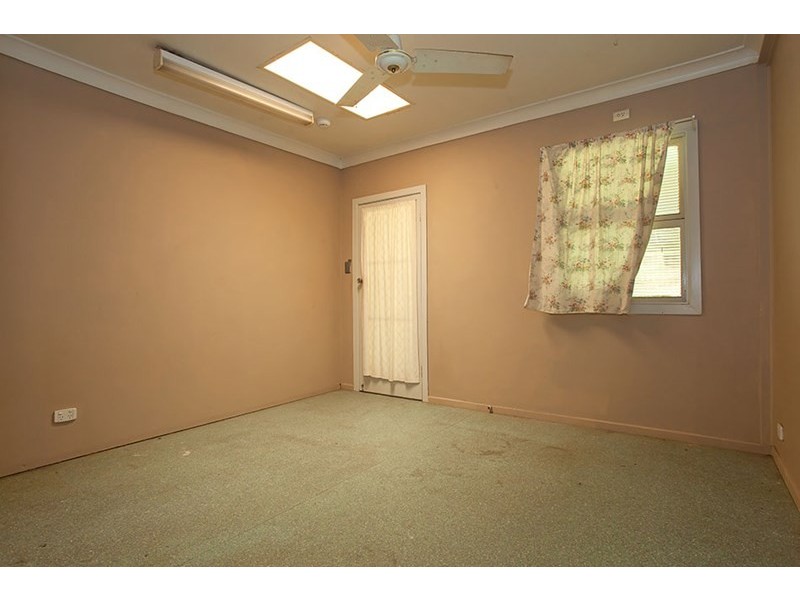 61 Ruthven Street, Harlaxton QLD 4350