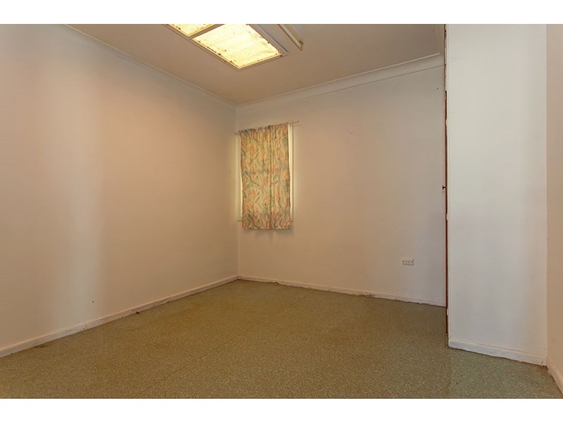 61 Ruthven Street, Harlaxton QLD 4350