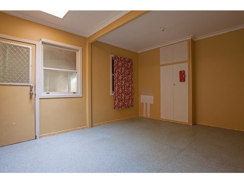 61 Ruthven Street, Harlaxton QLD 4350