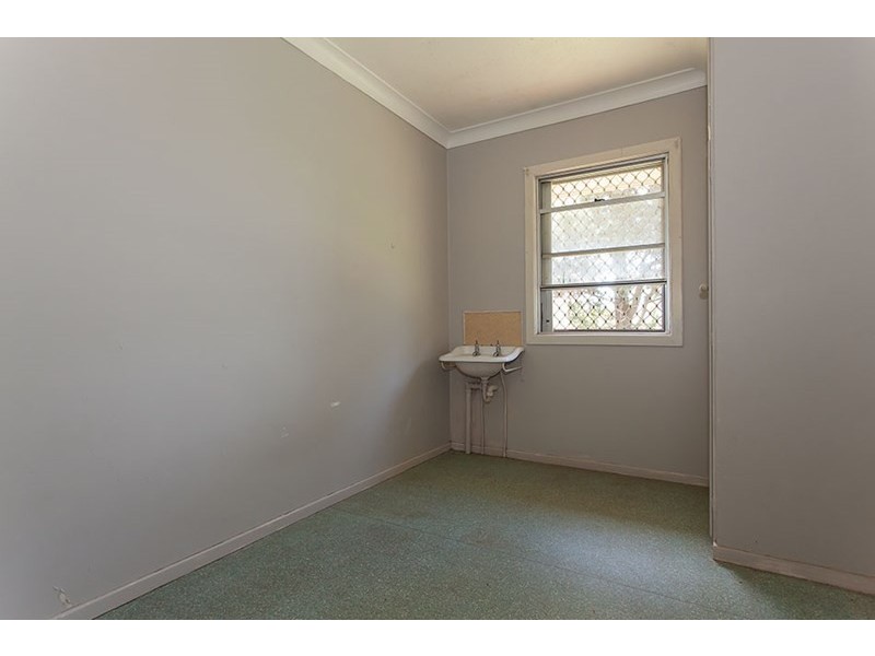 61 Ruthven Street, Harlaxton QLD 4350