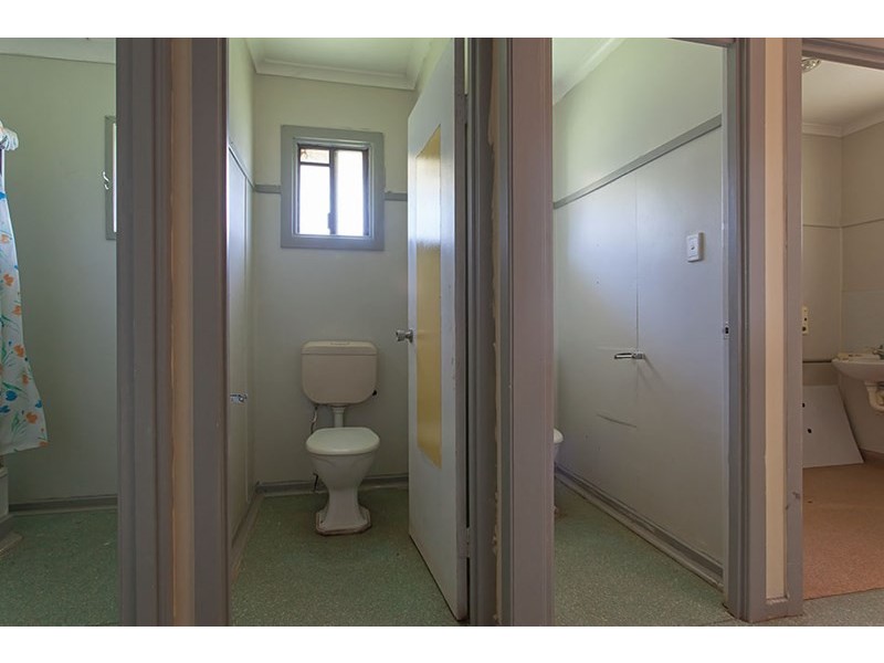 61 Ruthven Street, Harlaxton QLD 4350