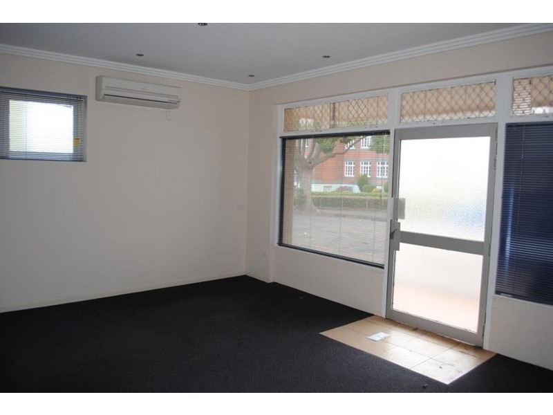 25 Taylor Street, Toowoomba QLD 4350