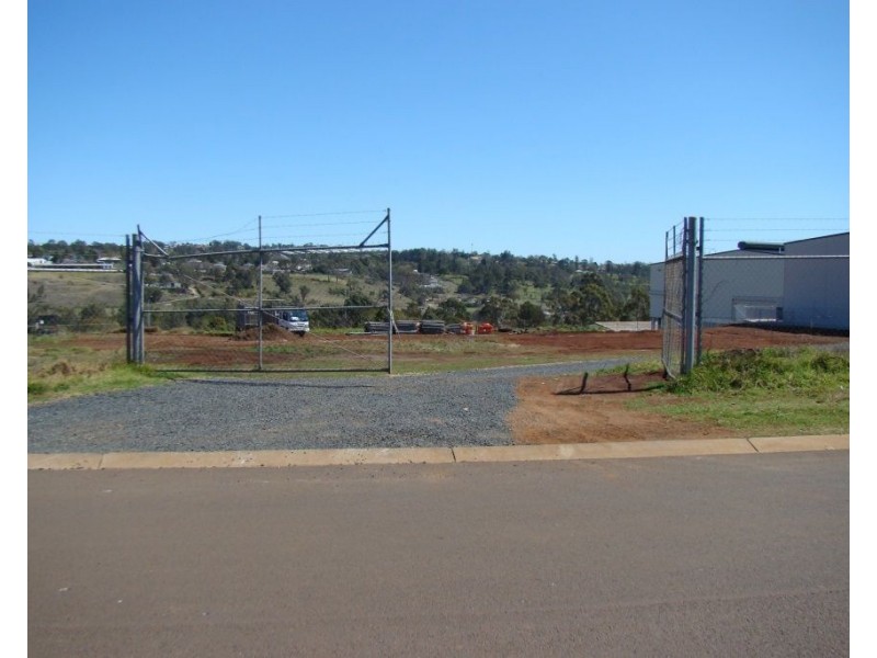 16 Hawk Street, Harlaxton QLD 4350