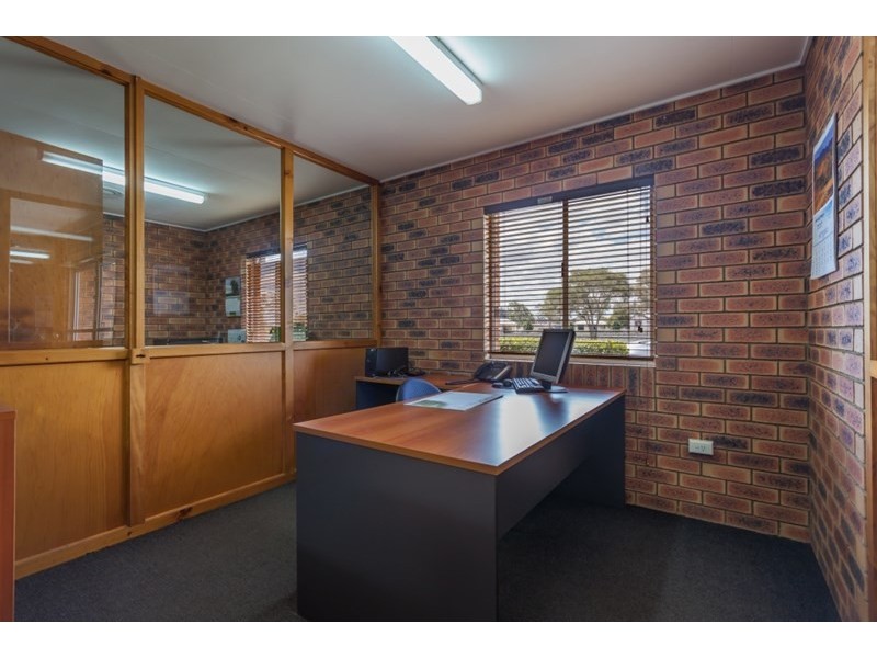 199 Bridge Street, Oakey QLD 4401