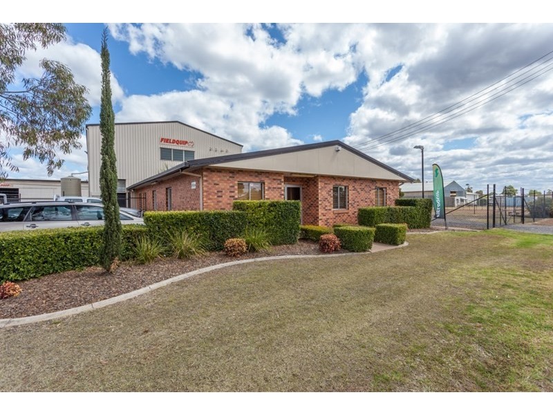 199 Bridge Street, Oakey QLD 4401