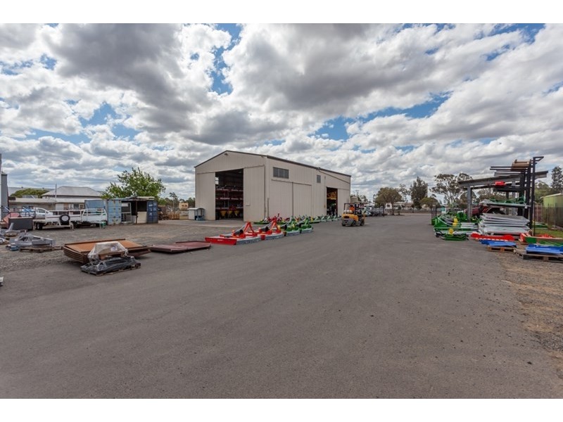 199 Bridge Street, Oakey QLD 4401