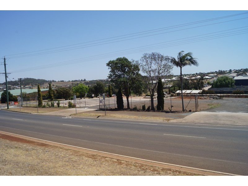 722 – 732 Greenwattle Street, Harristown QLD 4350