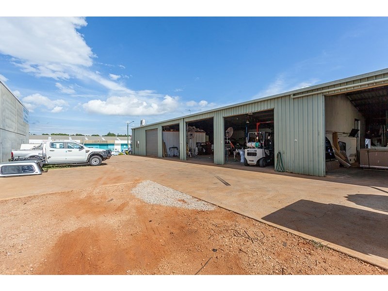 19 Pechey Street, South Toowoomba QLD 4350