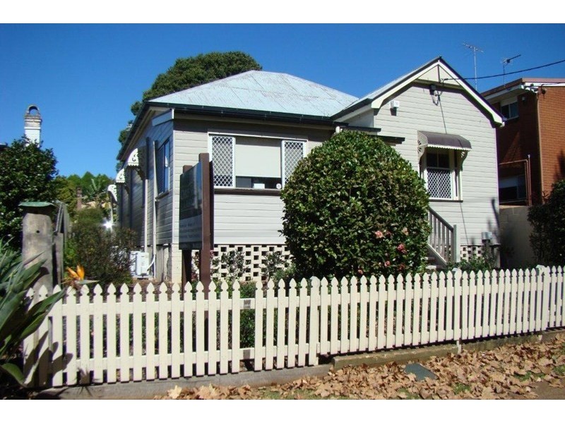 94 Herries Street, East Toowoomba QLD 4350