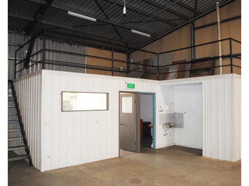 27 Mansell Street, Wilsonton QLD 4350