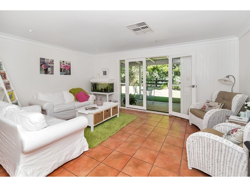 23 Donnellys Road, Murphys Creek QLD 4352