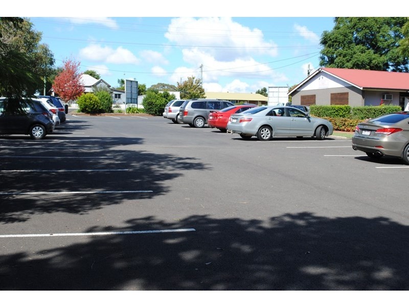 S4 and 5, 10476 New Engalnd Highway, Highfields QLD 4352