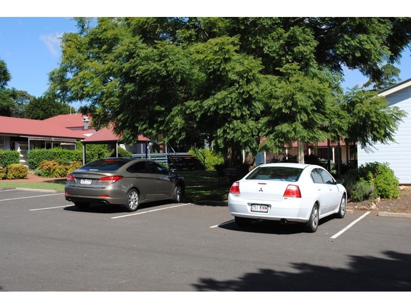 S4 and 5, 10476 New Engalnd Highway, Highfields QLD 4352