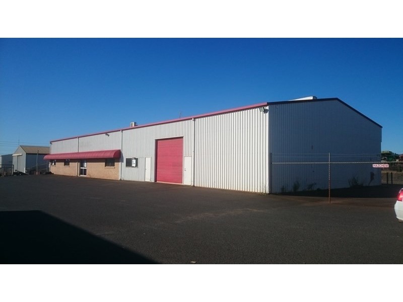 4 and 5, 388 Taylor Street, Wilsonton QLD 4350