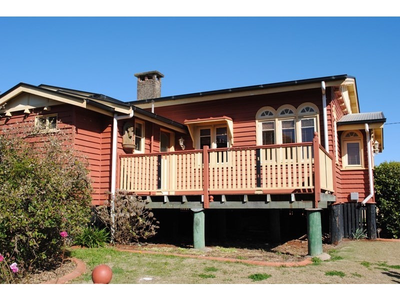 2 Aubigny Street, Toowoomba City QLD 4350