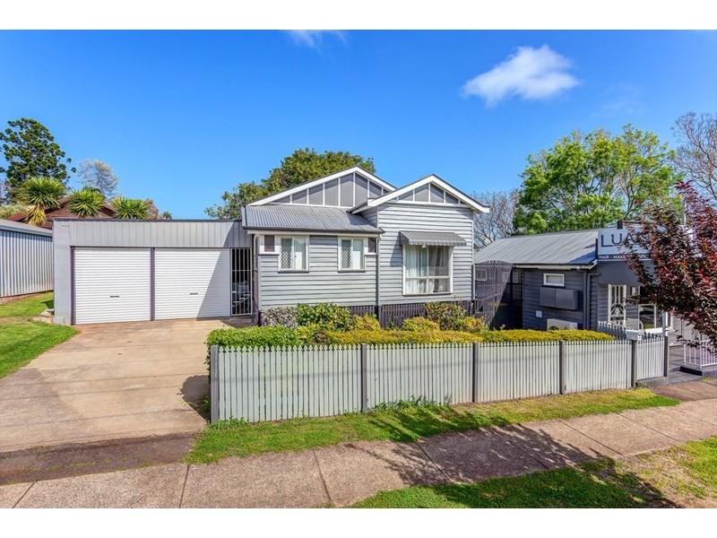 19 Ramsay Street, South Toowoomba QLD 4350