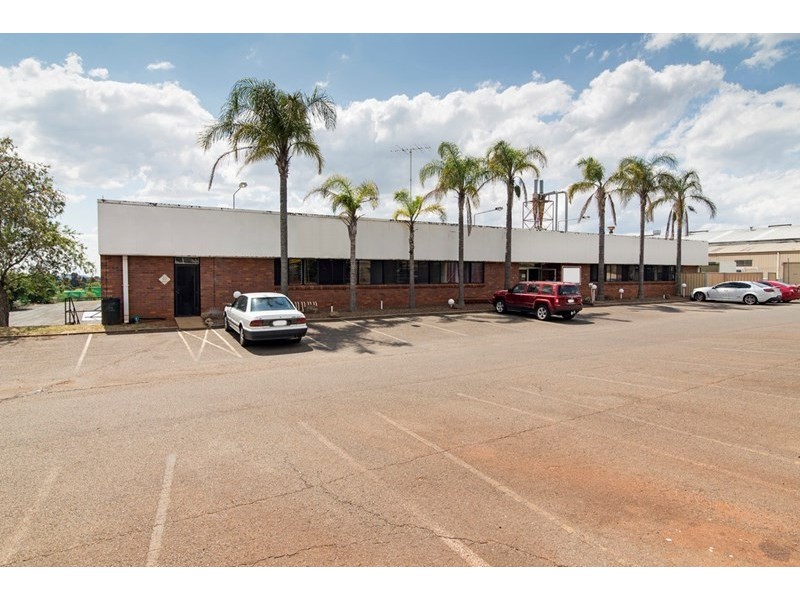 29-33 Spencer Street, Harristown QLD 4350
