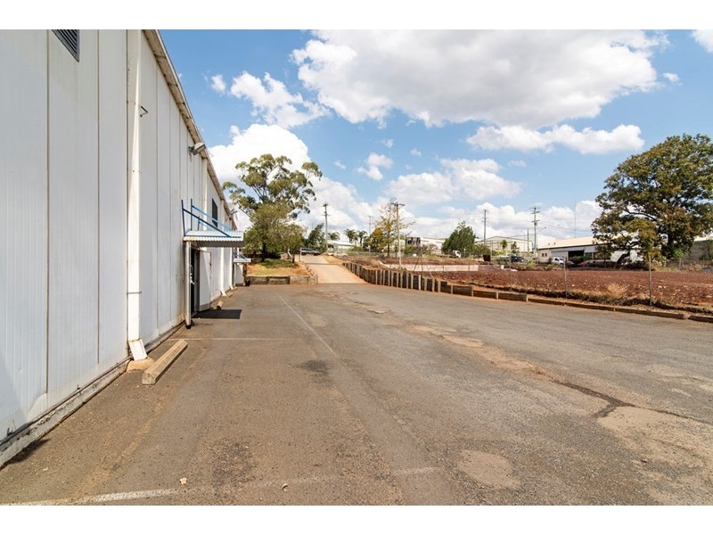 29-33 Spencer Street, Harristown QLD 4350