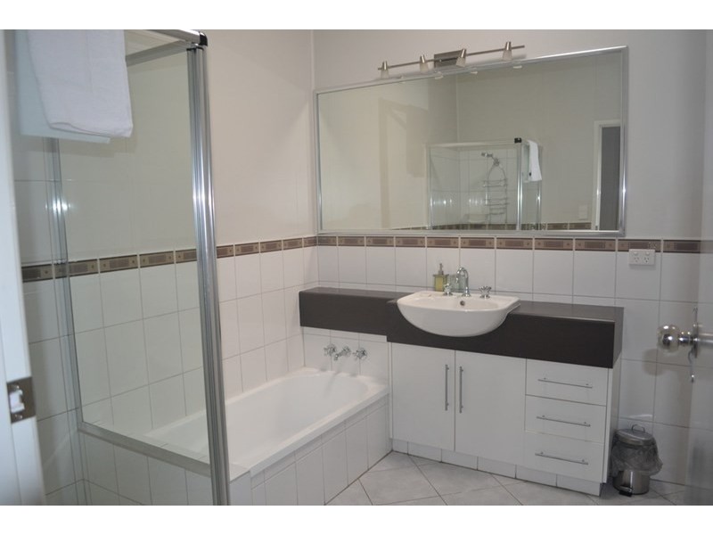 104 Cunningham Street, Dalby QLD 4405