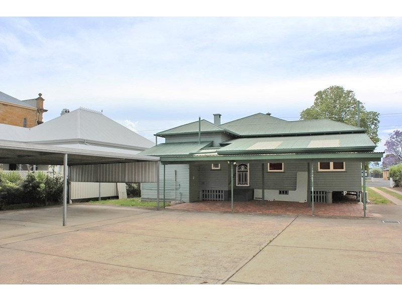 48 Guy Street, Warwick QLD 4370
