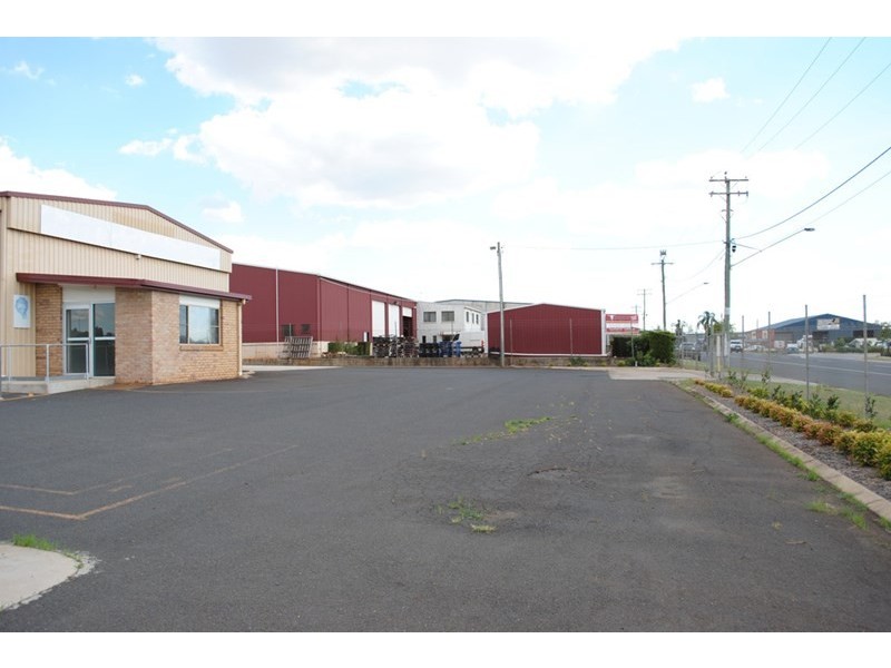 262-264 McDougall Street, Glenvale QLD 4350