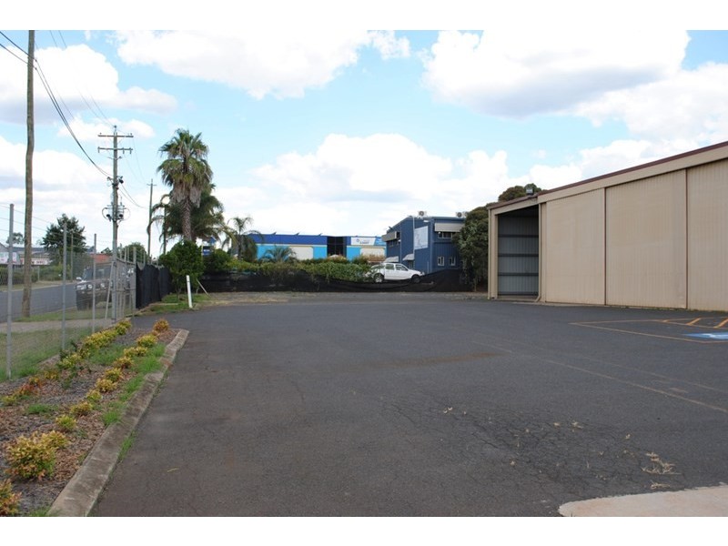 262-264 McDougall Street, Glenvale QLD 4350