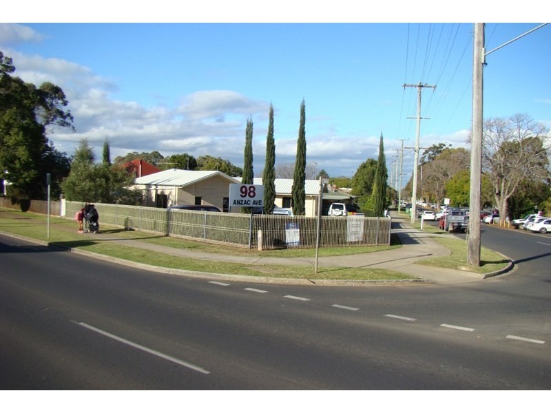 T. 2 96-98 Anzac Avenue, Newtown QLD 4350