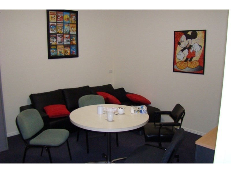 T. 2 96-98 Anzac Avenue, Newtown QLD 4350