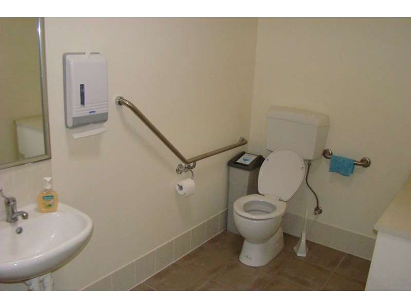 T. 2 96-98 Anzac Avenue, Newtown QLD 4350