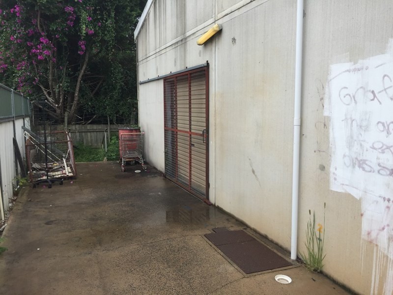 Shop 1, 255 Herries, Newtown QLD 4350