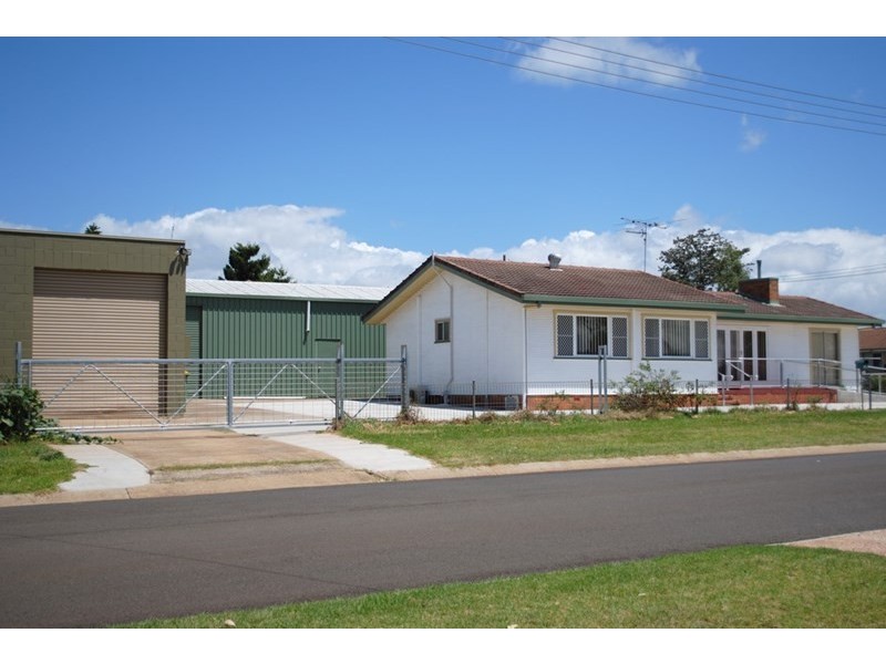 14 Makepeace, Toowoomba QLD 4350