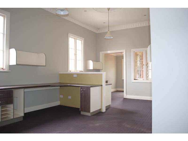 105-107 Neil, Toowoomba City QLD 4350