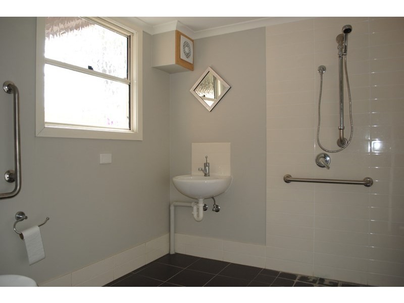 105-107 Neil, Toowoomba City QLD 4350