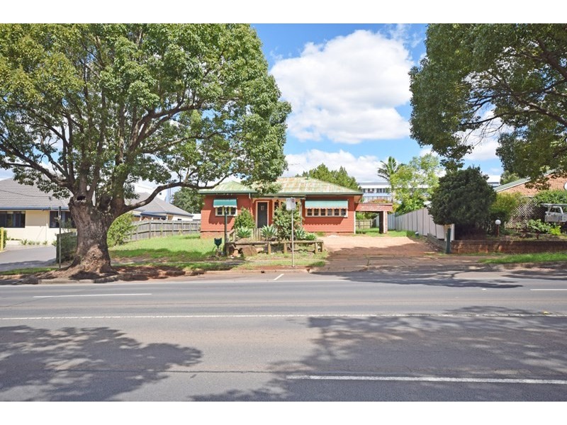 208 James, Toowoomba QLD 4350