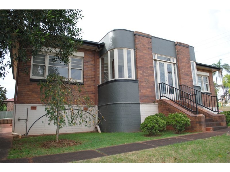 53 James, East Toowoomba QLD 4350