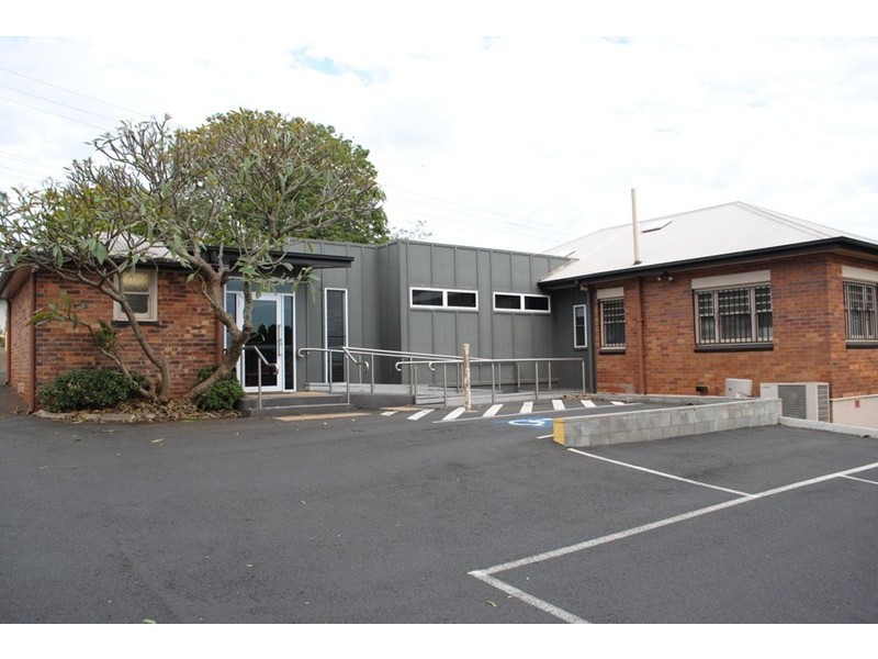 53 James, East Toowoomba QLD 4350