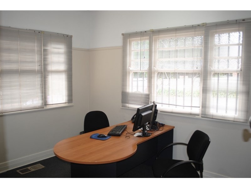 53 James, East Toowoomba QLD 4350