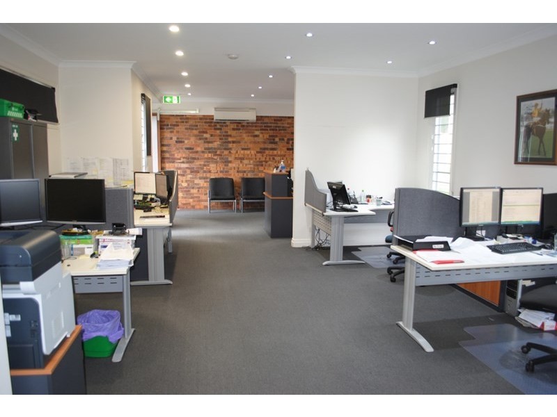 53 James, East Toowoomba QLD 4350