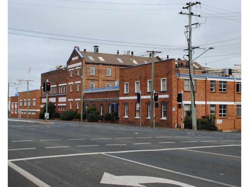 275-279 Ruthven, Toowoomba City QLD 4350